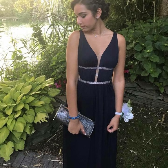 TERANI DRESS - Picture 5 of 5